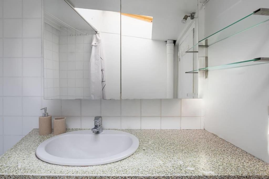 Ferienwohnung Joli Duplex Au Coeur Du Marais Paris Exterior foto